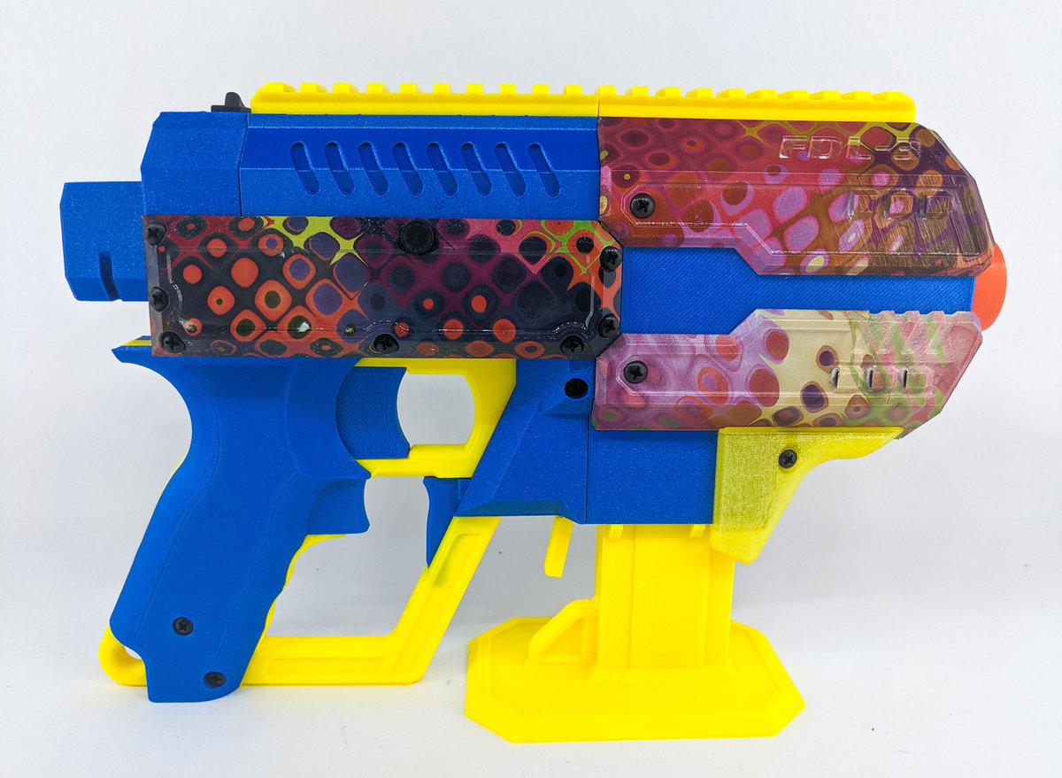 projectfdl's tweet photo. #0271 for @foamfreaks_ printed in @proto_pasta high five blue and @hatchbox3d yellow with a cool metallic backed hydrodip. It even matches his other blasters 😁
#projectfdl #fdl3 #fdlwee #3dprinting #womenmakers #hydrodipping https://t.co/eqwmwCysgO