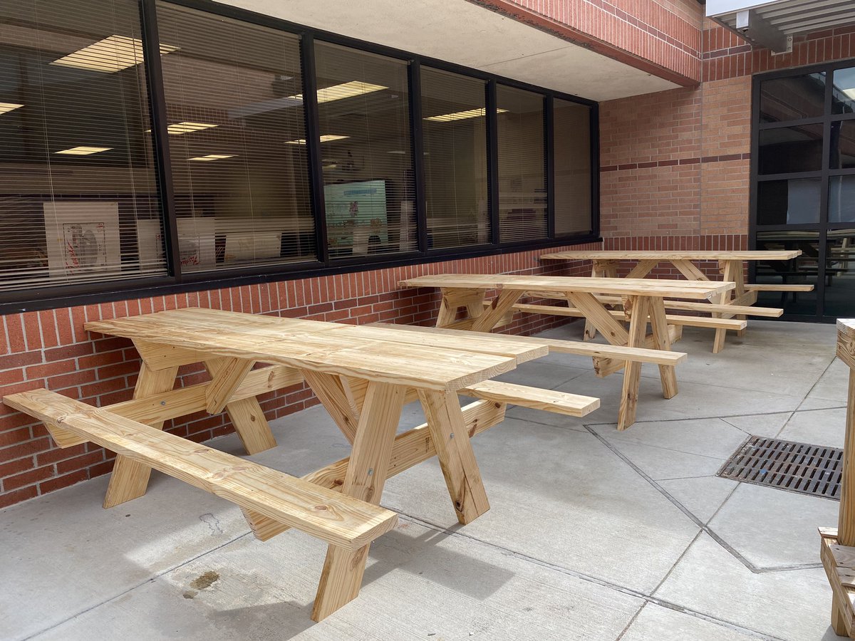 Deborah Walker tweet media