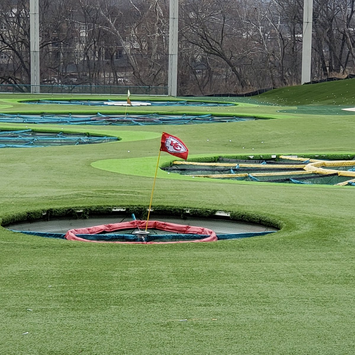 JPGolfKC's tweet photo. Topgolf Overland park is ready for Sunday!! Let's go chiefs! #GoChiefs
#topgolf #golflessons #tgcoach https://t.co/CVgmY5GCfW