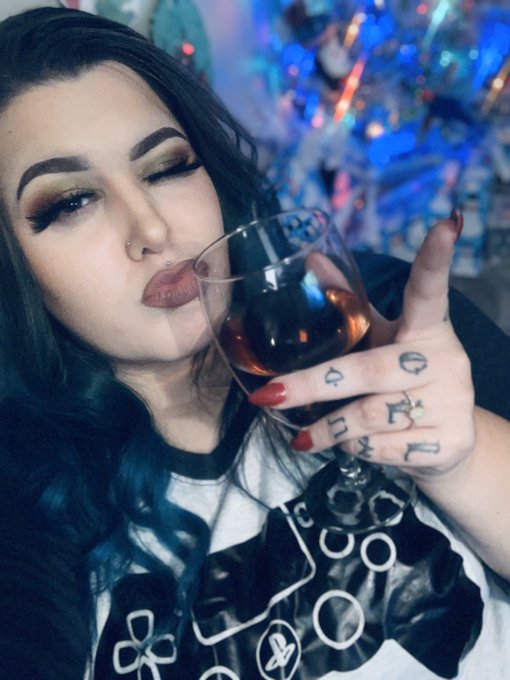 Chelle vs Voodoo https://t.co/CLaMjYphkc<a href="/tag/mvsales"class="tags"><span>#mvsales</span></a>