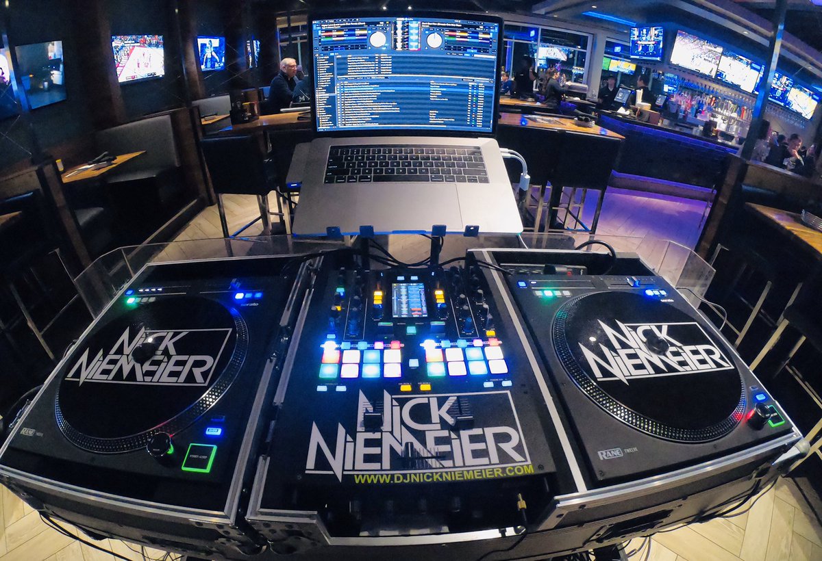 DJNickNiemeier's tweet photo. Championship weekend in #KansasCity! 🏆
#RedFriday - #JohnsBigDeck
10pm-2:30am - #KCJOINT
Saturday - @BFAMEKC Corporate Event at @Boulevard_Beer
Sunday - Watching the #AFCChampionshipGame, but where? Drop the best #Chiefs watch parties in #KC below! ⬇️
#ChiefsKingdom https://t.co/56IxDAvpD2