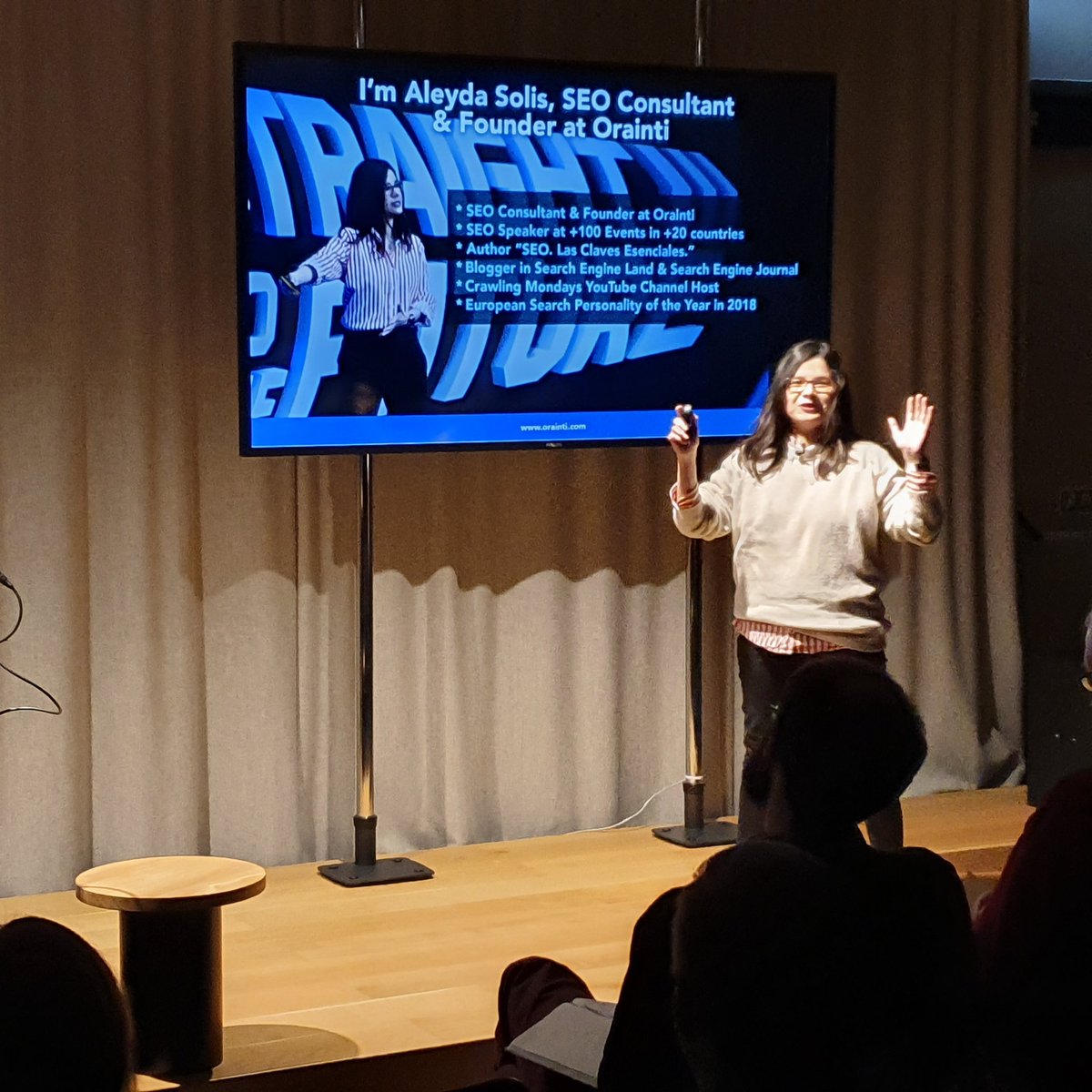 JemimaWillcox's tweet photo. The second speaker at @Optimisey
is the very lovley @aleyda.

Did you know 80% of people say they tipically switch between online search and video when making a purchasing decision.

#optimisey #VideoSEO https://t.co/kPEJHdhntQ
