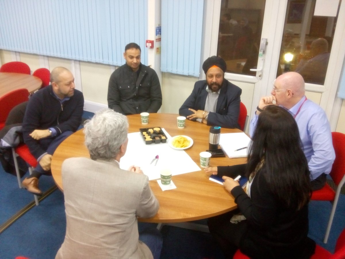 WeStandTogether's tweet photo. Groups at #WeStandTogether's #DifficultDialogue @manchesterfire discuss 'How We Treat Our Emergency Services'.
Over 40,000 attacks in 2019, which can't be acceptable.

@gmpolice @GM_HSC @ParamedicsUK @NHSEngland @greatermcr @MayorofGM @NWAmbulance @MENnewsdesk @gmcvo @FN4M @gmyn https://t.co/pC6xmgn7tQ