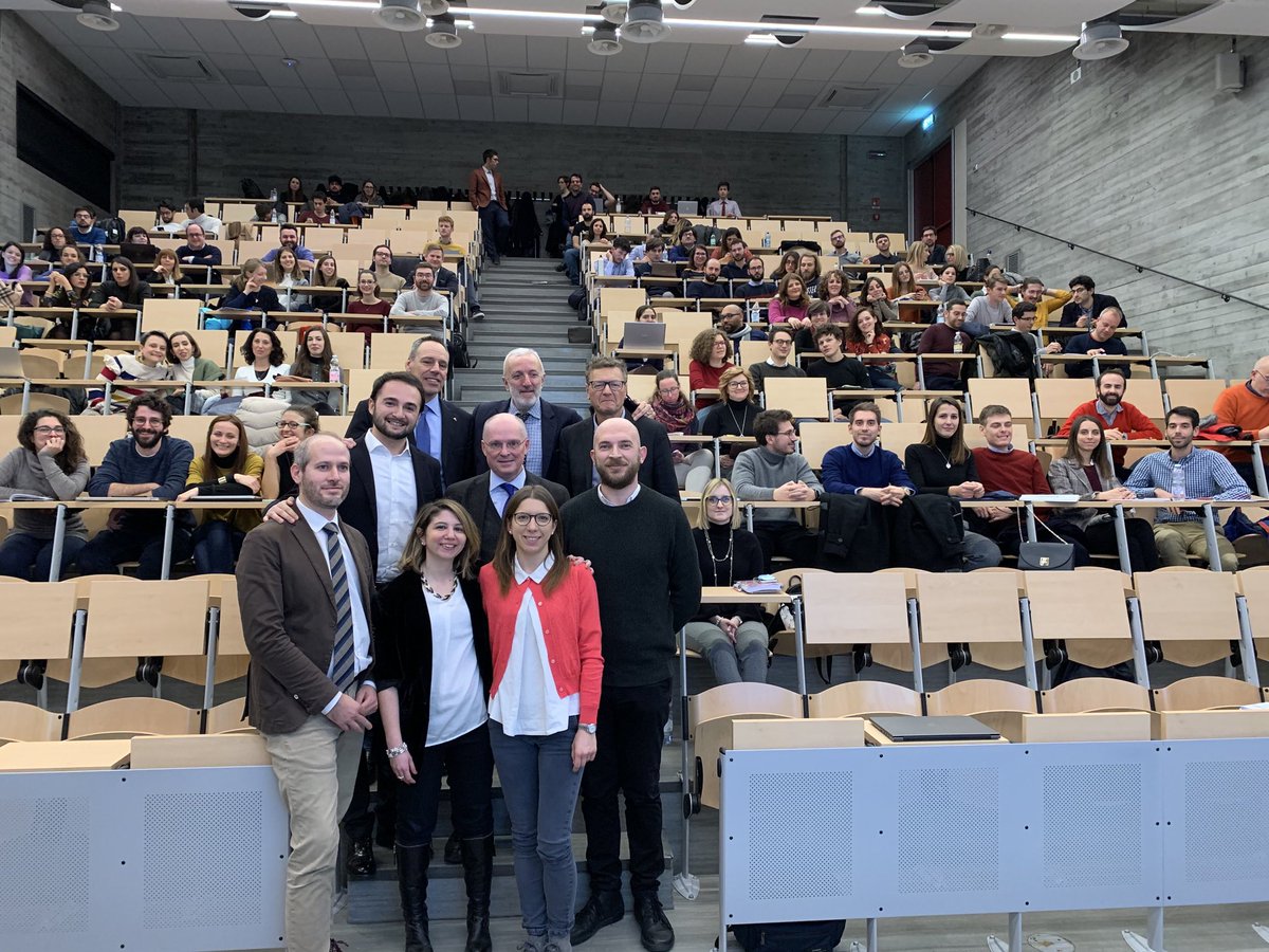 WRicciardi's tweet photo. Bella iniziativa sulla leadership in sanità pubblica organizzata a Verona da ⁦@carlofavaretti⁩ ⁦@MRGualano⁩ ⁦@drsilenzi⁩ ⁦@SItI_leadership⁩ e ⁦⁦@SItI_Nazionale⁩ con tanti specializzandi in Igiene di tutta Italia: la prossima generazione di leader https://t.co/dQEnTS5JWy