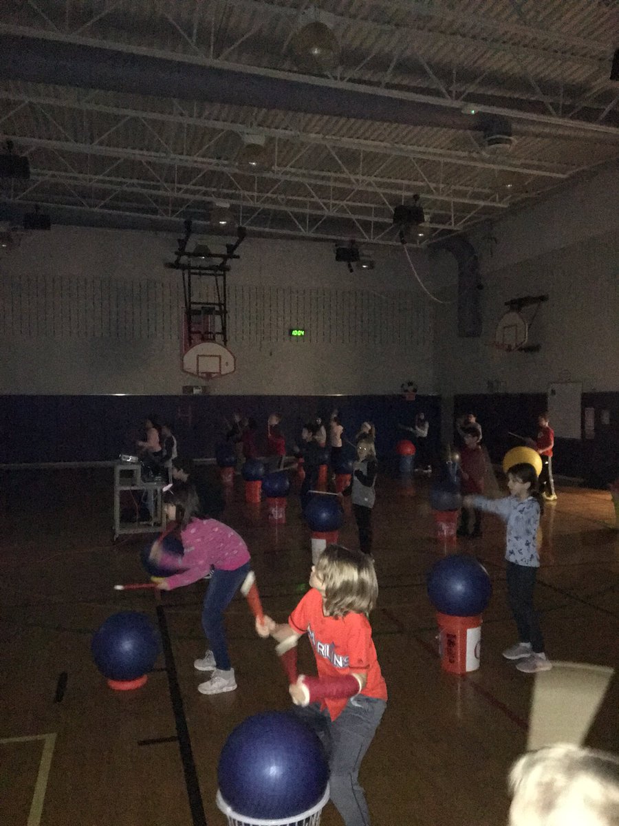 CommElPE's tweet photo. Cardio Drumming in P.E. Getting FIT the FUN way #WLPhysed #CommerceElem https://t.co/DGffHfeIsn