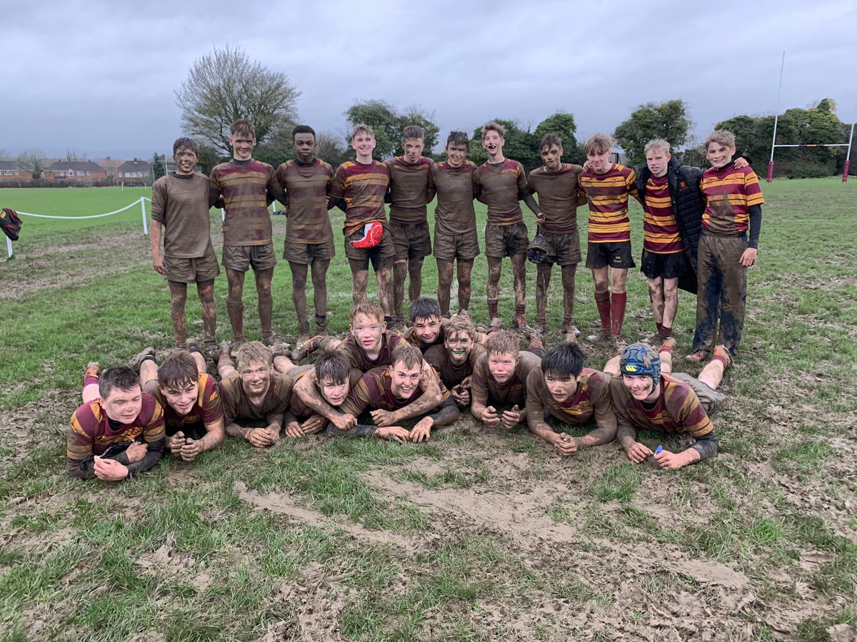 CryptPE's tweet photo. At the beginning of the season Mr Somerton challenged the u15s to reach the quarter final draw in the Natwest Vase and in return he would shave off his notorious beard which meant so much to him! A great performance &amp; result = no more beard 🧔🏻🏉🧔🏻🏉 #abetsabet #nomorebeard https://t.co/P77FZrmeIe