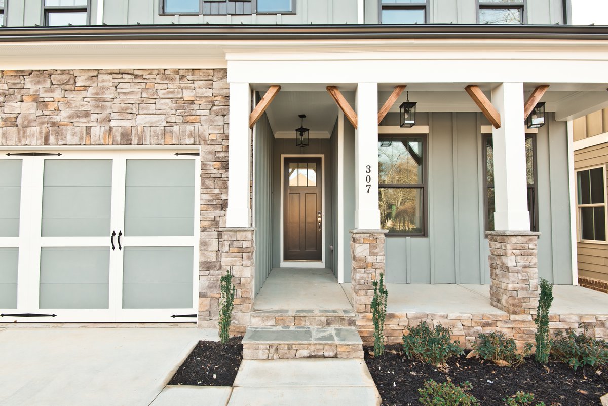 brockbuilt's tweet photo. Marietta's Mangêt is all about curb appeal. Come and see these charming, craftsman style homes for yourself! 😍 https://t.co/WuqoAOfJor https://t.co/eLtPCLspOS