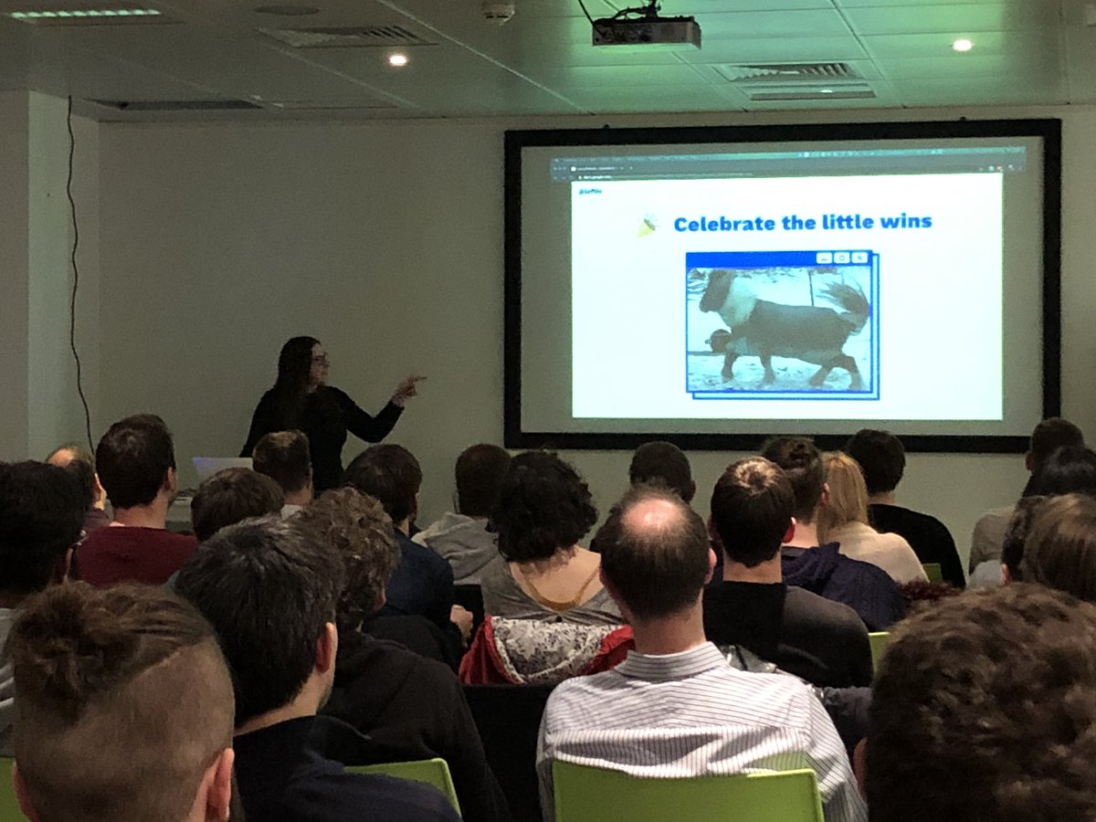 leicesterjs's tweet image. BE LIKE THE HORSE #leicesterjs @Loftio