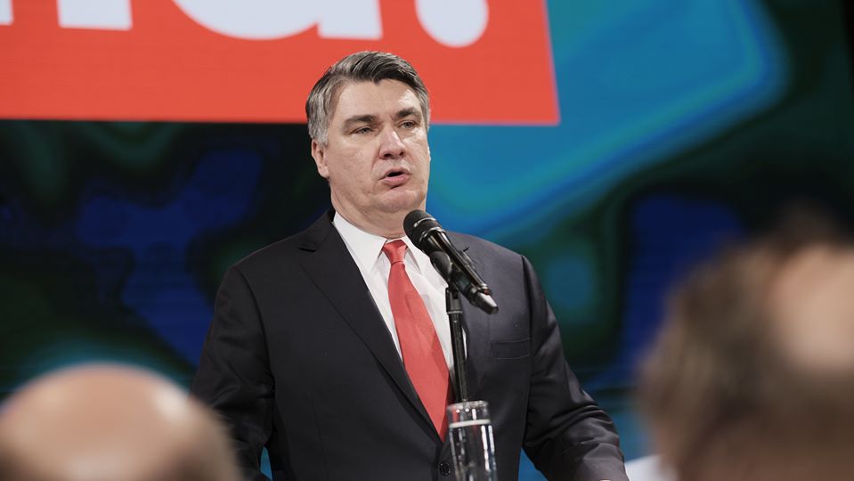 Inauguracija je čin preuzimanja dužnosti, Ustav jedino propisuje prisegu pred predsjednikom Ustavnog suda. Odlučio sam da će prisega biti 18. veljače u Uredu predsjednika Republike Hrvatske.