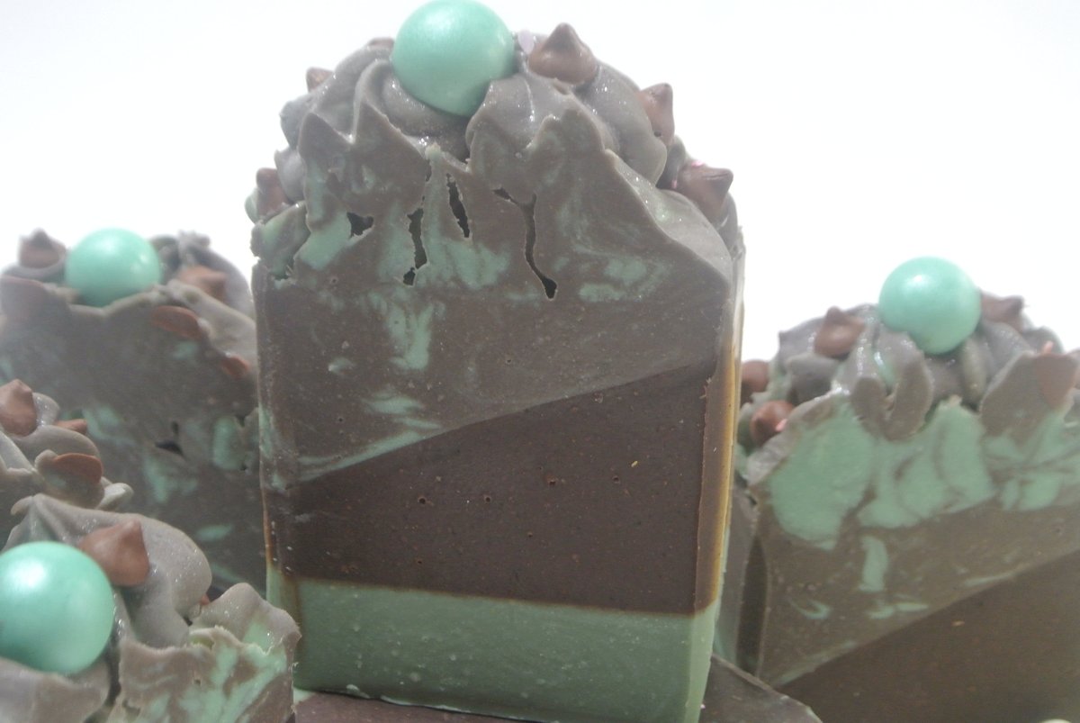Nicolemoss42's tweet image. Excited to share the latest addition to my #etsy shop: Chocolate Chip Mint Artisan Cold Process Soap etsy.me/3agUdj6 #bathandbeauty #soap #brown #green #chocolatechipmint #icecream #artisansoap #handmadesoap #coldprocesssoap