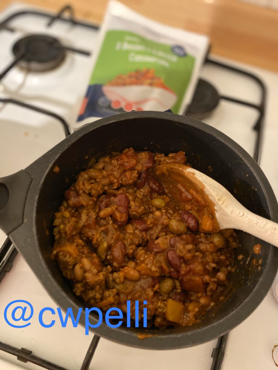 CwpElli's tweet image. Why not try one of our step up meals? Very tasty also for the slimmer’s family - 200kcal per meal - this one is the 3 Bean Lentil Casserole which makes a yummy chilli if you add some mince meat #one2onedietgloucester #diet #weightloss #lowcarbs #keto #loseweightfast #gloucester
