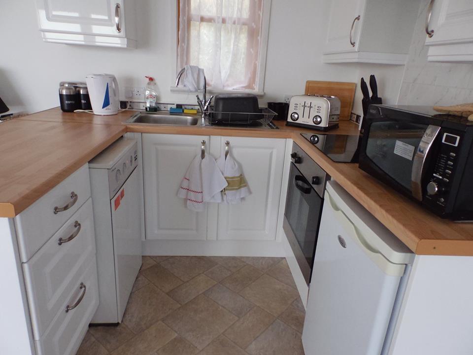 cabinbookers's tweet photo. Seaview Chalet is situated overlooking the Irish Sea, making it the ideal place to watch the sunset and the moonrise.

A beautiful location on the Isle of Man: https://t.co/1heKbXMb0T

#IOM #holiday #cabin https://t.co/qohsvfnePI