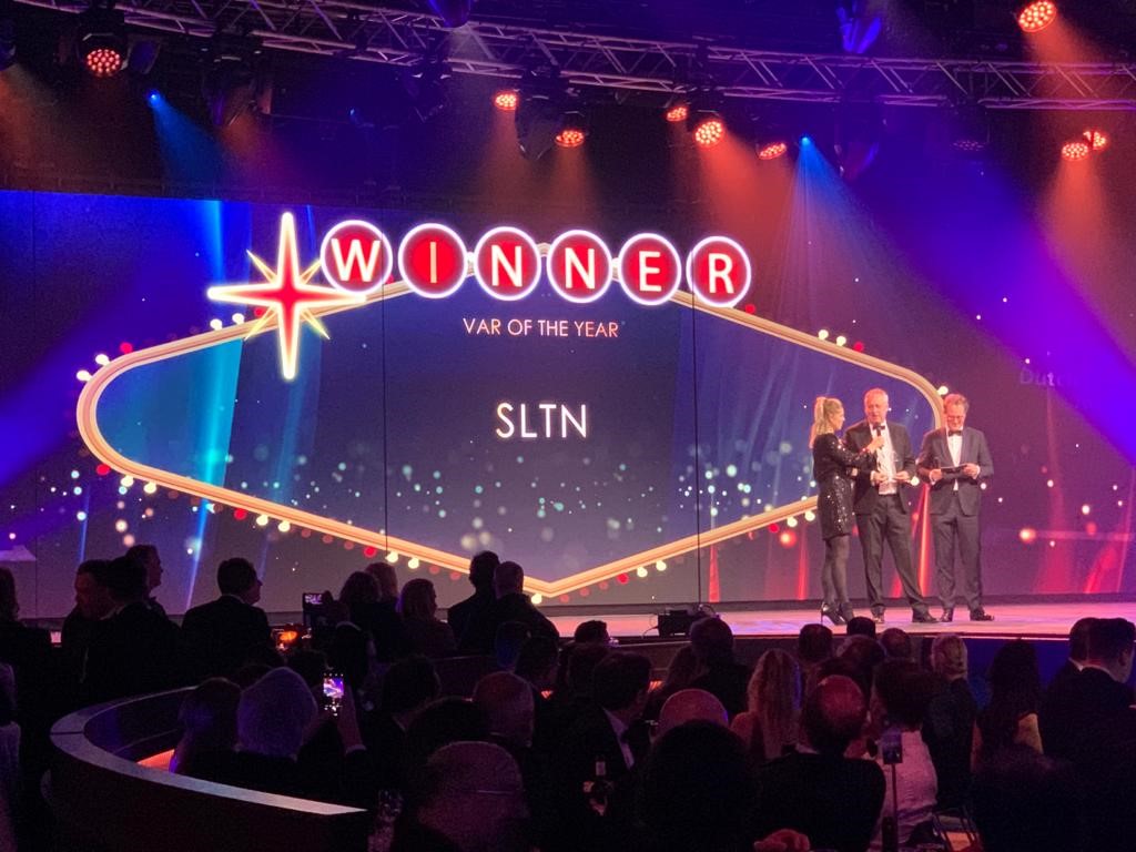 SLTNbv's tweet photo. Vanavond mochten we bij de Dutch IT-Channel Awards de award voor ‘Value Added Reseller of the Year’ in ontvangst nemen. De toegevoegde waarde voor onze klanten, daar doen we het voor! #dutchitawards https://t.co/hL3Jfk26TN