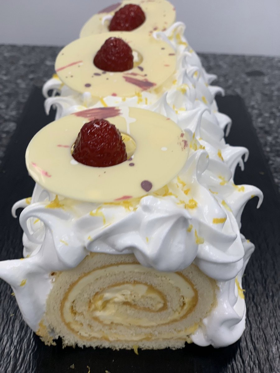 Lucy Thompson tweet media