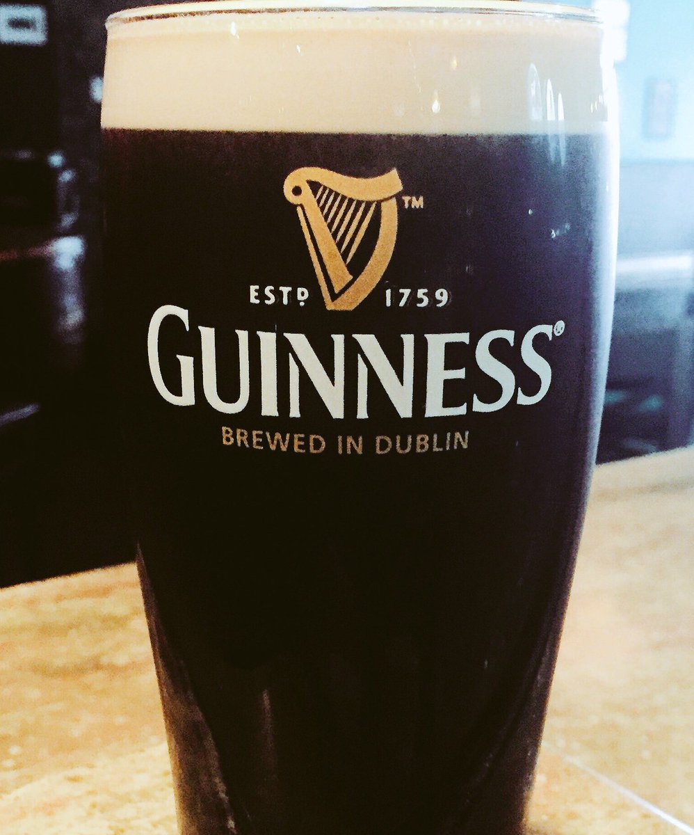Erin's Pub tweet media