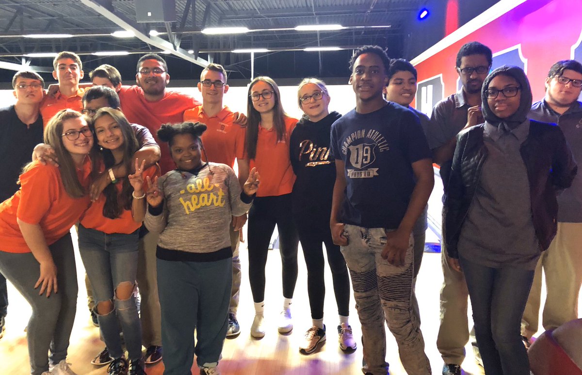 SkillsShs's tweet photo. A great match today with @ScescSports and @stibs42! Thanks to Unified Bowling alumni Joe @ciempola for visiting! SHS record moves to 4 - 0.  @SONewJersey @Ville_Sup @GFoleySHS @susancolacello #PlayUnified https://t.co/Rq3yPGxDGZ