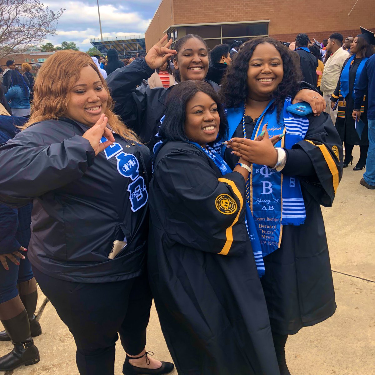 SlickkRicck's tweet photo. You get on my mf gahdamn nerves ๐ but , I love you to the moon ๐ and back ๐ค . You got my front , and I got your back๐ค๐พ. Happy Founders Day Bae !!! #zetaphibeta #MyFinerWomen #BetterGetYouOne https://t.co/eqkFPq5yk6
