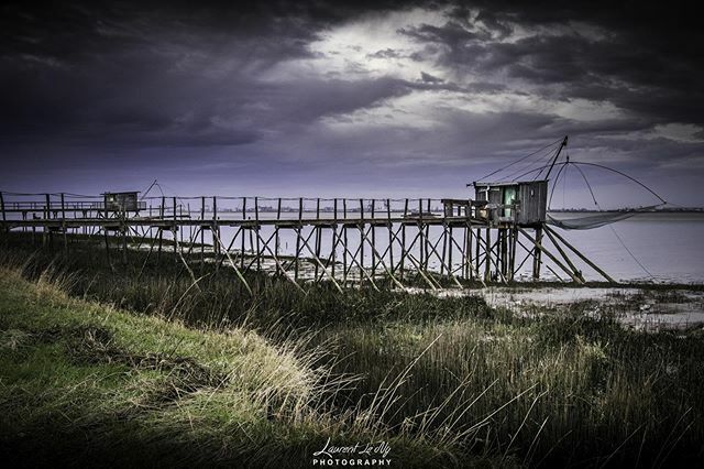 ChooksTwo's tweet photo. Fisherman’s Hut 🐟🌥🌊 #photography #landscape #landscapephotography #picoftheday #photooftheday #nantes #igersnantes #igersfrance #fisherman https://t.co/hEYws004RJ https://t.co/YbJx2ggJrV