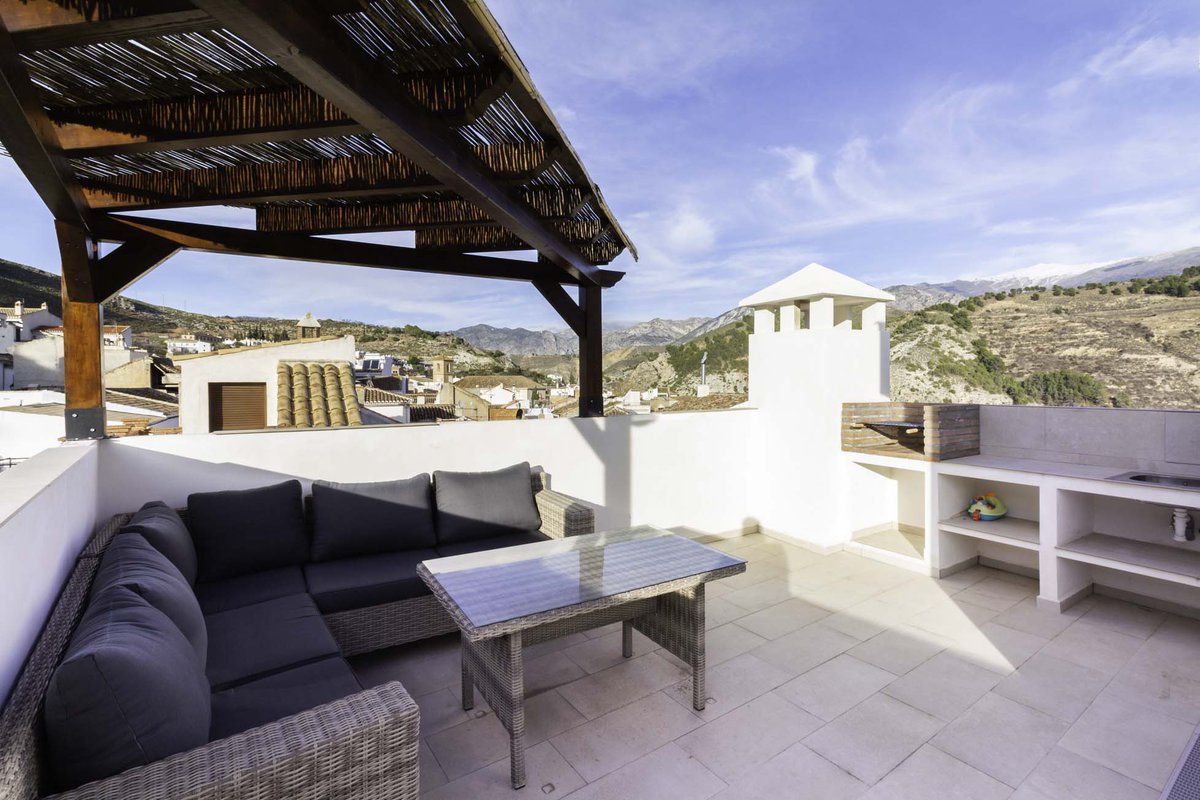 Casalunaconchar's tweet photo. Beautiful views of the #SierraNevada mountains from Casa Luna #Conchar roof terrace @SpainGranada @granadaturismo #granada #valledelecrin #spainfamilyholidays https://t.co/OFkxq4UvSf