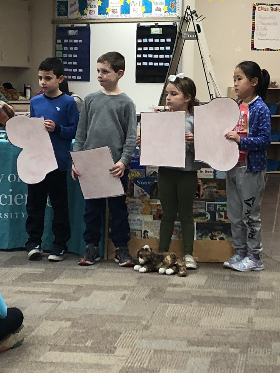 We had a wonderful presentation on Dinosaurs today! DinoMike was Dynamite 🦕🧨 <a href="/FVFoxes/">Foxford🦊</a> <a href="/AcadNatSci/">Academy of Natural Sciences</a>