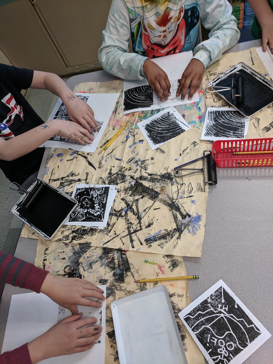 TimoniumES_ART's tweet photo. Fourth grade prints are coming along! @visualartsbcps #printmating #radialbalance https://t.co/QvoPsnXHPX