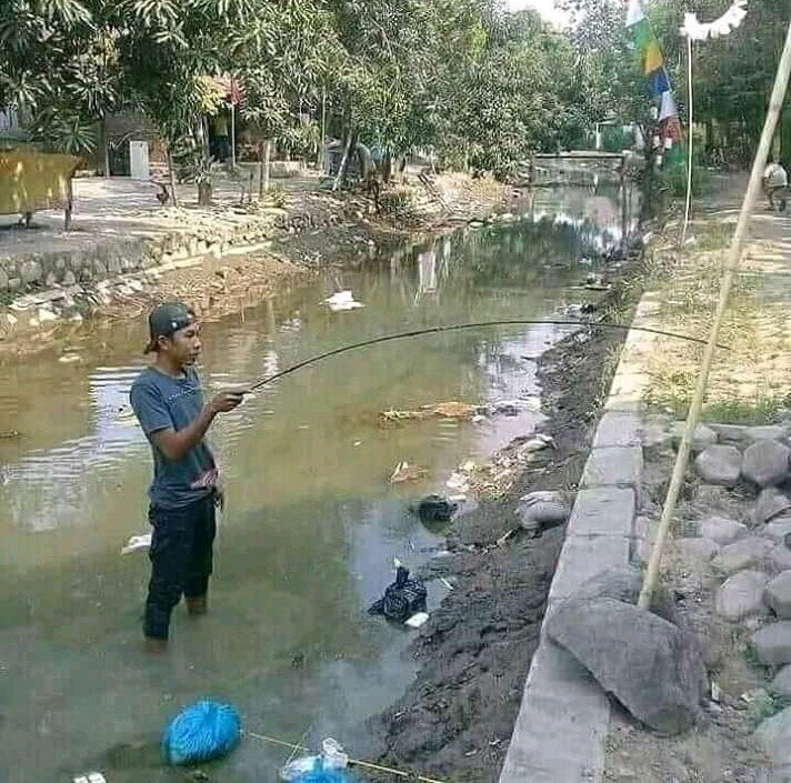 chimosky12's tweet image. Side effect of Expired weed 😂