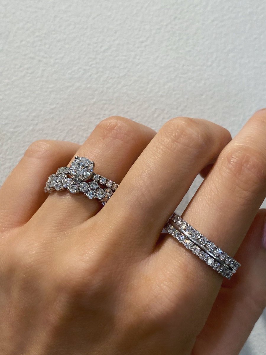 RockLobsterShop's tweet photo. Here’s on of our favourite solitaire platinum rings paired with two of our statement diamond eternity bands ✨ Like if you love this combination as much as we do!

#diamonds #weddinginspo #ringgoals #diamondsareforever #jewelleryaddiction #diamondaddict #platinumjewellery https://t.co/8hZDrDhTyJ