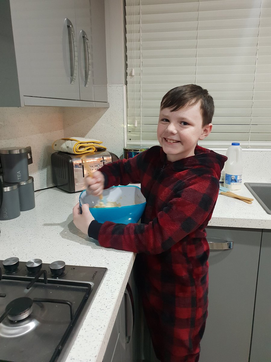 xtina276's tweet photo. Using his grans recipe to make cheese scones.
@NewMonklandPS
#scottishweek
#termlyhomework https://t.co/rEsKvKBhwI