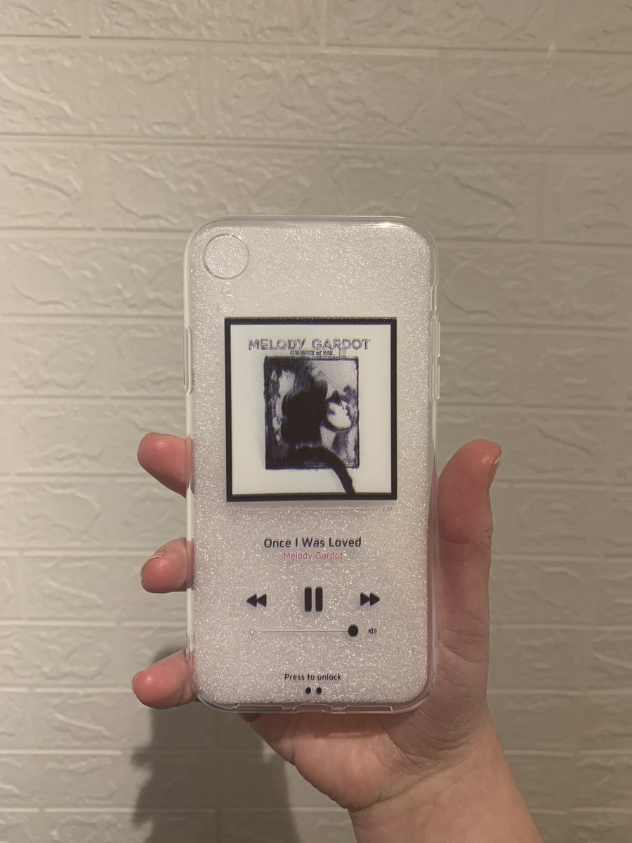 caseinabox's tweet image. Regalamos una funda con canción a las primeras 50 personas que twiteen y lleguen a +300 retweets 

1. Twittea alguna foto de una funda personalizada que veas en nuestro perfil
2. Escribe qué canción te gustaría que apareciese en tu funda personalizada.
3. Menciónanos en el twit.