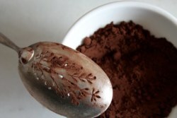 YesNatural_es's tweet photo. ¿Qué cacao o chocolate es más beneficioso para mi salud? Los chocolates más ricos en polifenoles son los que tienen más de un 70% de cacao (cuanto más alto el contenido de cacao puro… https://t.co/HV74Tc8eQ4 https://t.co/l7S2GeXG7X