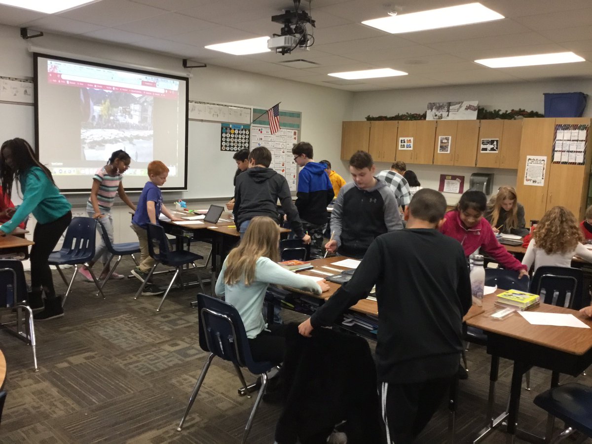 MrsLogansmsd's tweet photo. Musical writing ✍️ such a fun way to get students creatively writing! #fortheloveof5th @BrookridgeSMSD https://t.co/xbvxEFliG1