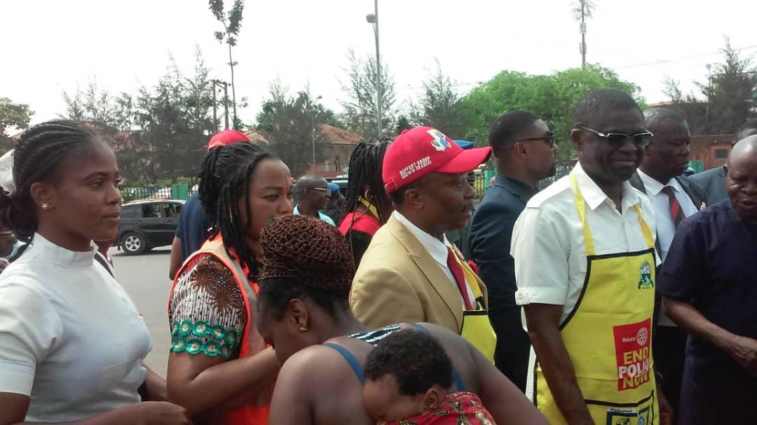 action_edo's tweet photo. Chairman Task Force on Immunization Rt @HonPhilipShaibu the Deputy Governor @Edostate and his team, #ComforHealth, #ES EDSPHCDA, #DDC,#SIO, #WHOSC in the ever busy king square @Benincity workng with the strategic team to ensure the last child is reached with #OPV during the SIPDs https://t.co/ebaCZtkp29