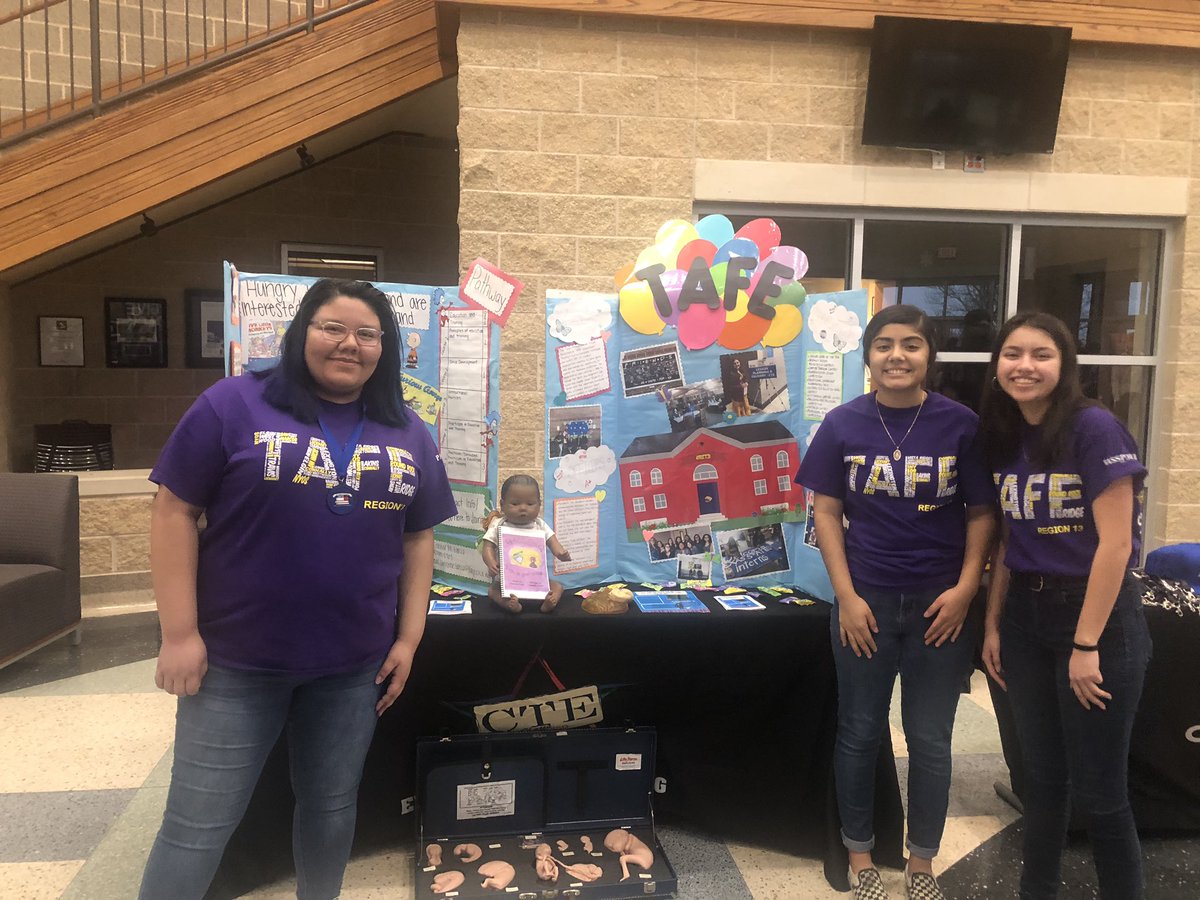 edu_lhs's tweet photo. Promoting the Education and Training pathway at COW Day (careers on wheels) to middle schools was a huge success!  #CareerReady @HaysCISDCTE https://t.co/WSnIZU9n9L
