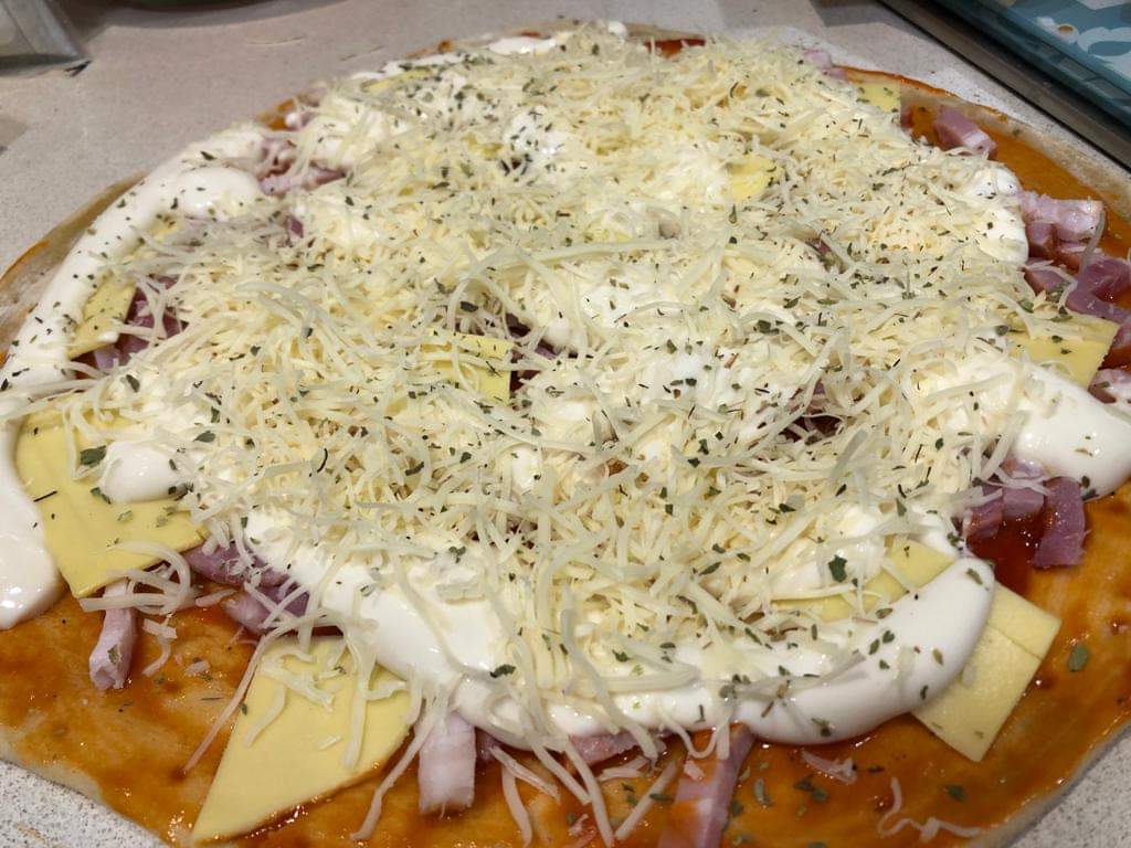 forncasaroseta's tweet photo. 🍕 Avui per sopar, PIZZA! Així d'espectaculars queden les nostres bases de #pizza elaborades de forma artesana, amb una base molt prima i cruixent. #FornCasaRoseta https://t.co/RmhPSWNmZf