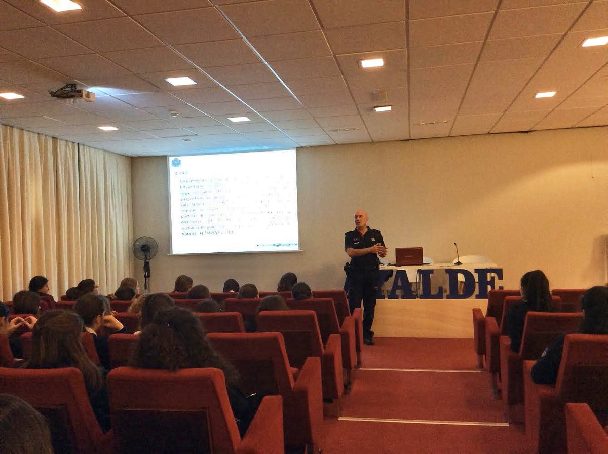 Ayalde_'s tweet photo. Una vez más, gracias @ertzaintzaEJGV por acercarnos a la realidad del consumo de alcohol y drogas en los #adolescentes.
Simplemente, impactante.
¿Realmente las necesitamos para disfrutar de la vida?
#estotambieneseducar
#loprimerolapersona
#Ayalde https://t.co/pb6oTUSpzy