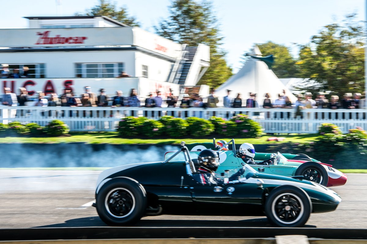 goodwoodrevival's tweet photo. Leaving work on a Friday... #GoodwoodRevival https://t.co/0TKHNpZcD8