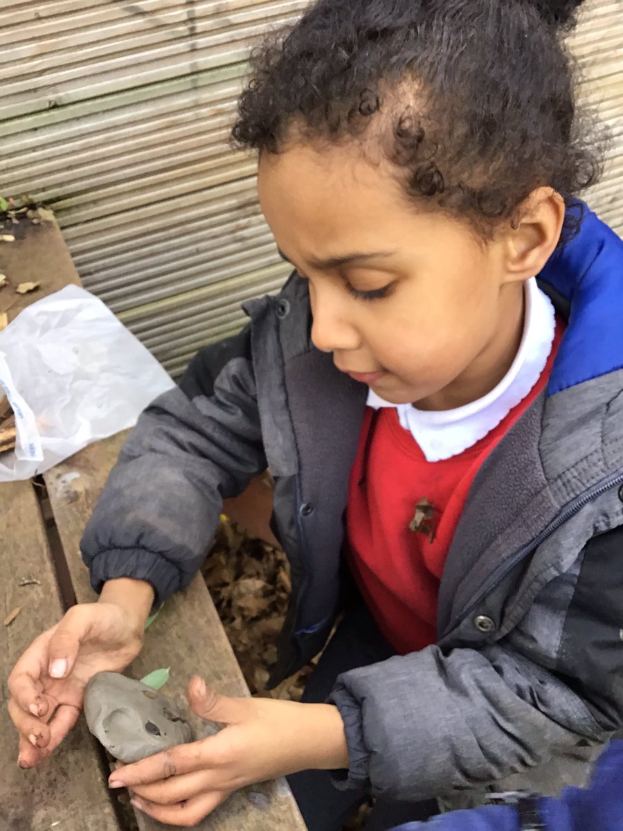 woodlarkautism's tweet photo. #Clayfaces in #forestschool. Can you create #daddybear from #peaceatlast? https://t.co/4QojxdaAvA