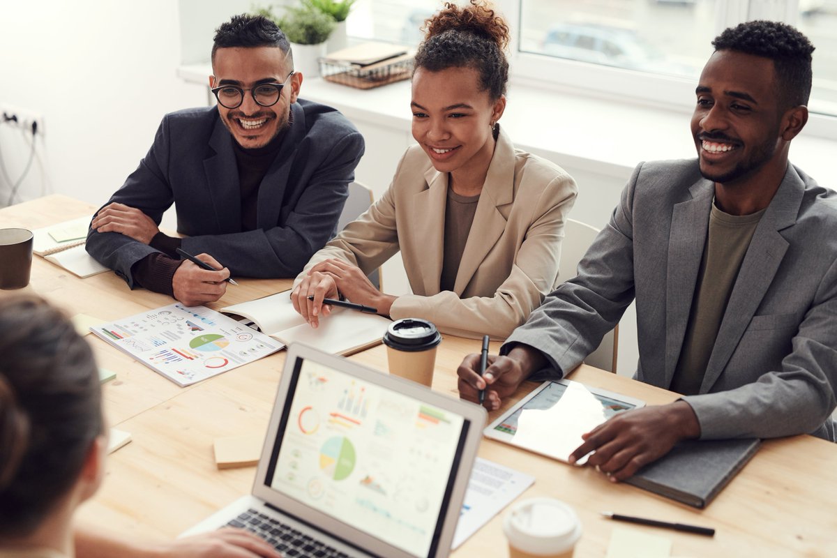 eMentorConnect's tweet photo. Schedule meetings like a kitchen renovation: simply assume every meeting is going to take 30% longer. Just try it for a day or two and see how it affects the quality of your meetings. (click to read more: https://t.co/4aIFyg2QwO) #ementorconnect #mentee #corporatementorship https://t.co/xtbqMvku0Q