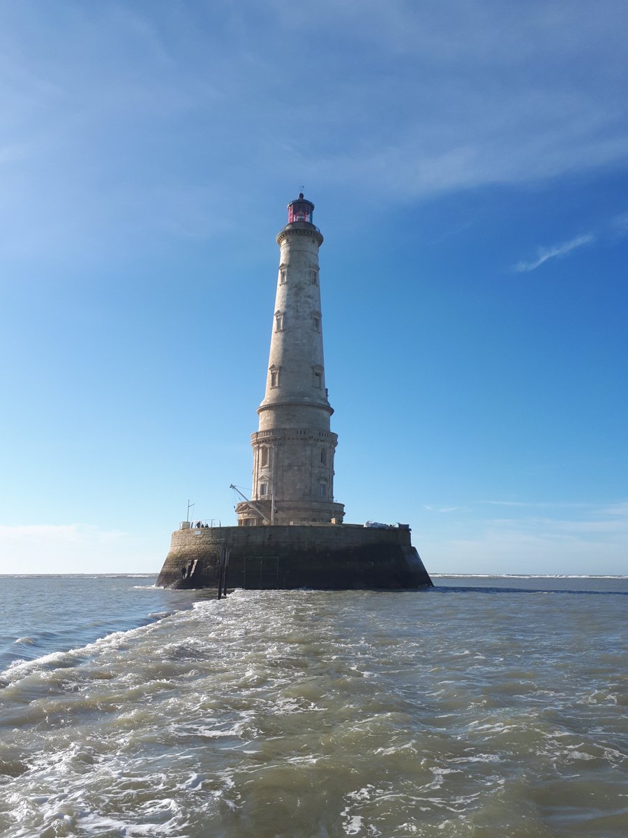 ici_gironde's tweet image. Dernière ligne droite pour le chantier du phare de ##Cordouan. Le site girondin espère entrer au patrimoine mondial de l'#UNESCO en juillet. francebleu.fr/infos/culture-…
