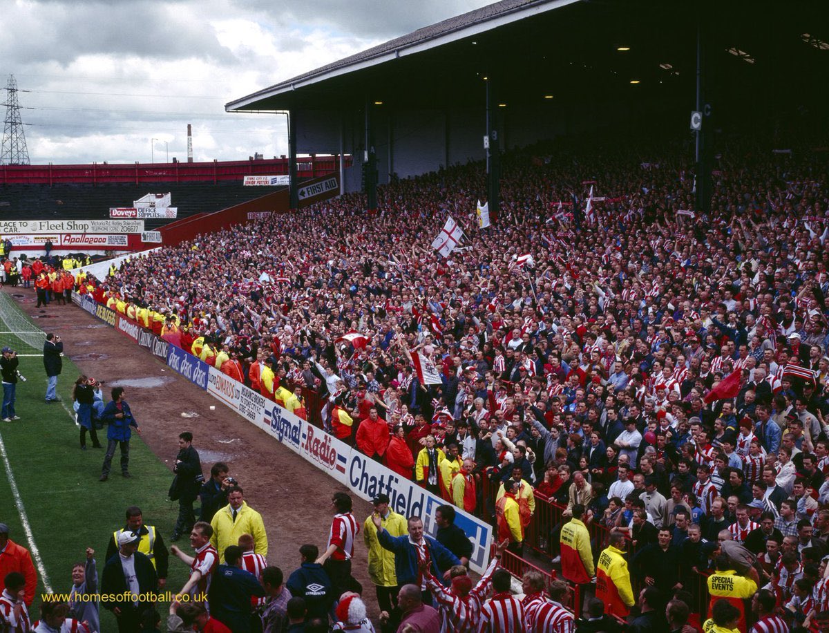 Part of me just wants to go back in time to see what the Victoria Ground was like 🔴⚪️🤔