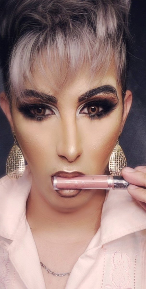 Rjfabiofernande's tweet photo. O que falar desses olhos?
#maquiagem #makeup #makeupartist #makeupdrag #dragqueen #eyes #maquiador #makeuprj #maquiagemrj #maquiagembrasil https://t.co/DoWCDGtx0u