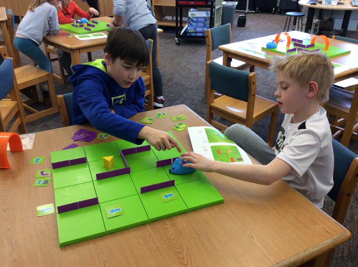 Fifth grade falcons coding with their second grade buddies.