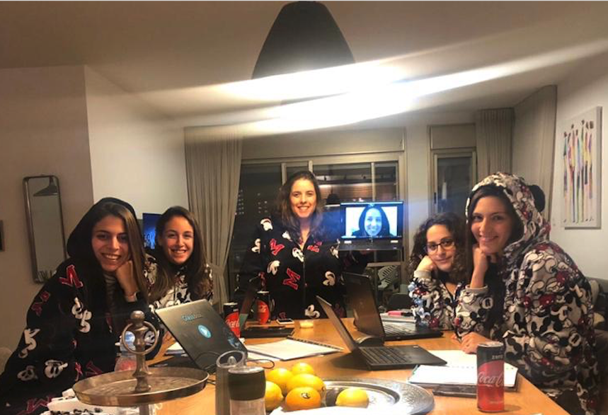 GlassboxDigital's tweet photo. π£π£ #Experience is our expertise. We're not only #revolutionizing #customerjourneys, but we're #hacking the #hiring process too! Skip the application! Retweet & share your LinkedIn profile for an immediate (seriously!) call from our HR hotline tonight! #hiringhackathon #dreamjob https://t.co/ZjjfRK0ZqT