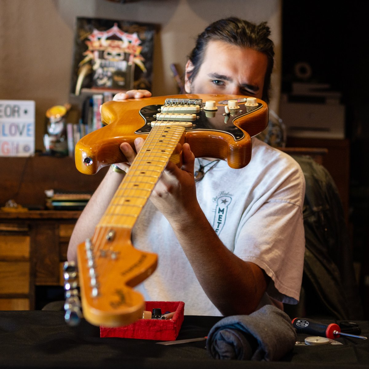 meteorguitar's tweet photo. Sometimes the best way to take on a new dream is by looking at it from a different angle. https://t.co/bG3CkHdZ4O