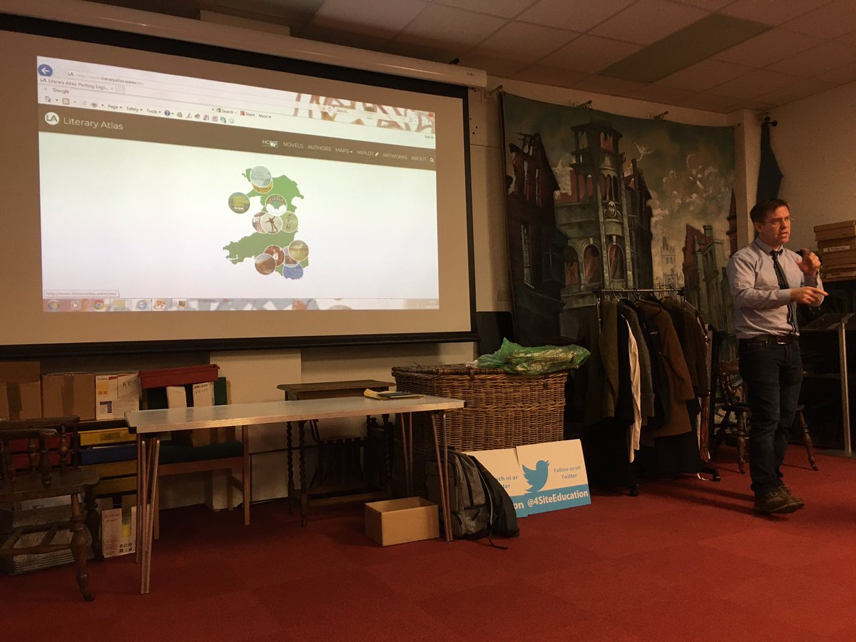 Prof Jon Anderson discussing the project with the Royal Institution of South Wales <a href="/swanseamuseum/">Swansea Museum</a>. “This isn’t “the” literary atlas but “a” literary atlas of Wales”. #CartographicImaginaries
