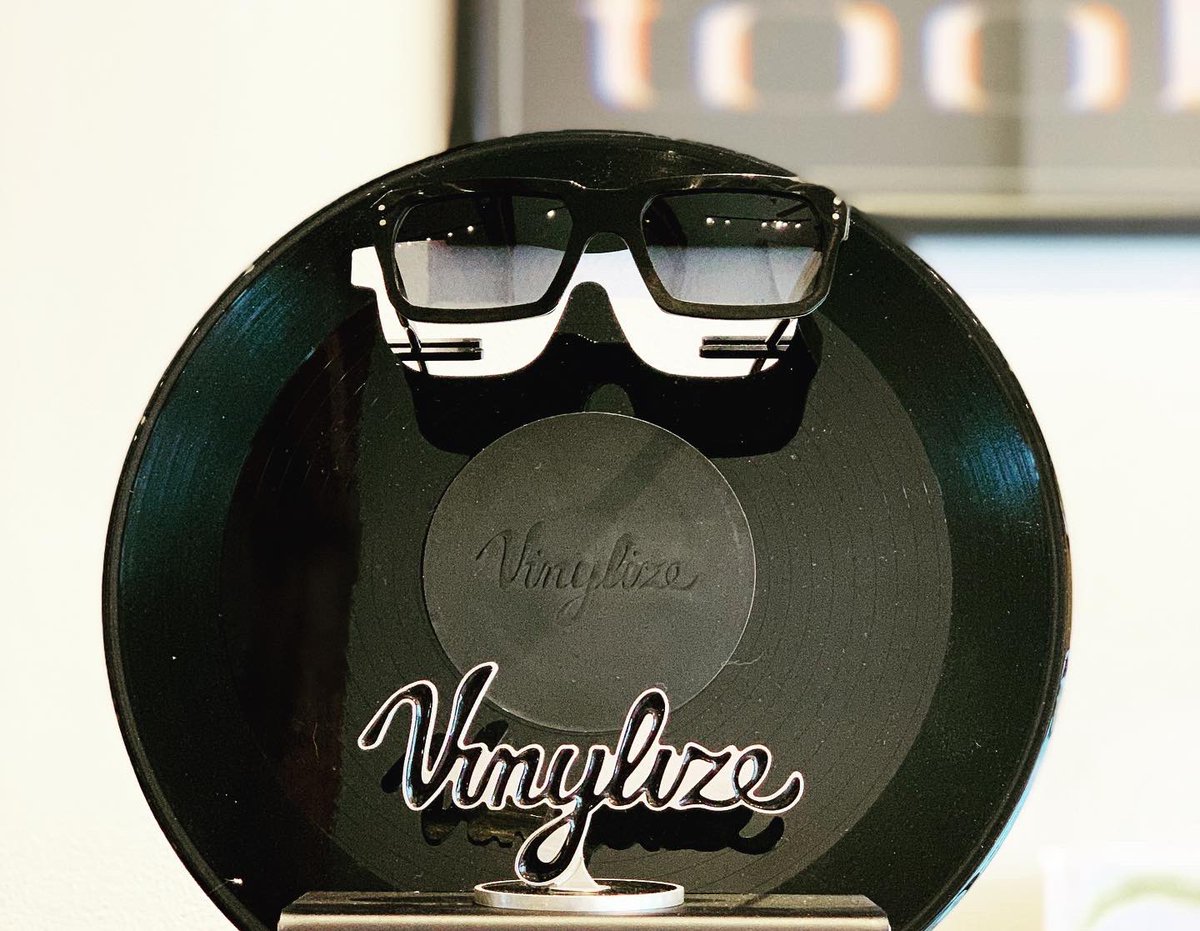 “Wear the music” Vinylize Eyewear, repurposed vinyl records made into fashionable sunglasses has made it to Jerome, AZ at #pusciferthestore #jeromeaz @vinylizeeyewear #wearthemusic #azissunnyaf #vinyl #glasses