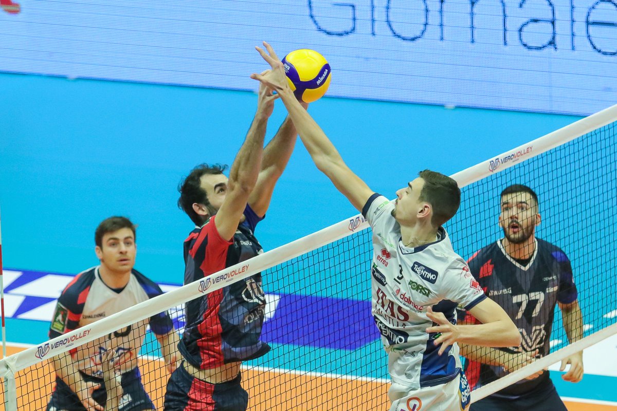 trentinovolley's tweet photo. 15° turno di #SuperLegaCredemBanca 2019/20: FOTO LIVE dalla #CandyArena di Monza #TRENTINONELCUORE https://t.co/7lEboR787z