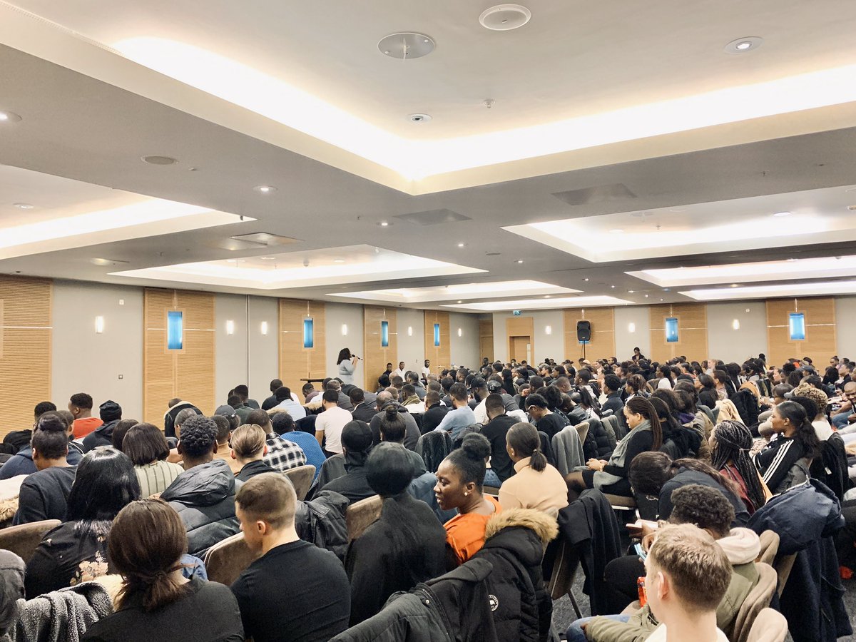 SPACNxtion's tweet photo. It is a Thursday evening and here in central london, over two hundred young people are gathered to sit under the word of God. 

Powerful leaders speaking about Jesus to hundreds of young Revivalists who are hungry for change in their communities. 

#RevivalWeek #SPACNation https://t.co/JcG9szLZxg