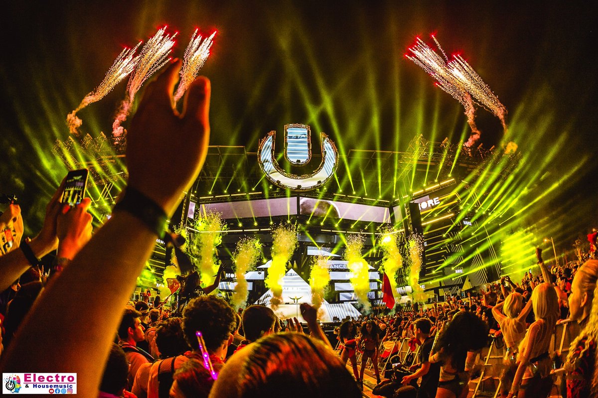 DJElectroHouseL's tweet photo. Β‘Momentos de locura! Ya puedo sentirlo. @ultra Miami 2020β€β«ππΊπππβπ₯#ultra2020 #ultra2019 #umf #BackToBayfront #miami #ultramiami
#electro #electronicmusic #tomorrowland #rave #edmlove #edm #ibiza #party #edclv2020 #EDMlife #Ultra2020 #mainstage #ElectroHouse #housemusic https://t.co/32KhjFUqWl