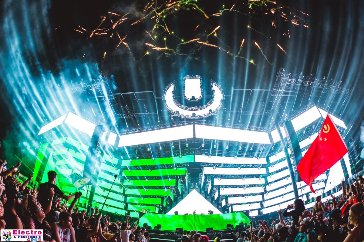 DJElectroHouseL's tweet photo. Β‘Momentos de locura! Ya puedo sentirlo. @ultra Miami 2020β€β«ππΊπππβπ₯#ultra2020 #ultra2019 #umf #BackToBayfront #miami #ultramiami
#electro #electronicmusic #tomorrowland #rave #edmlove #edm #ibiza #party #edclv2020 #EDMlife #Ultra2020 #mainstage #ElectroHouse #housemusic https://t.co/32KhjFUqWl